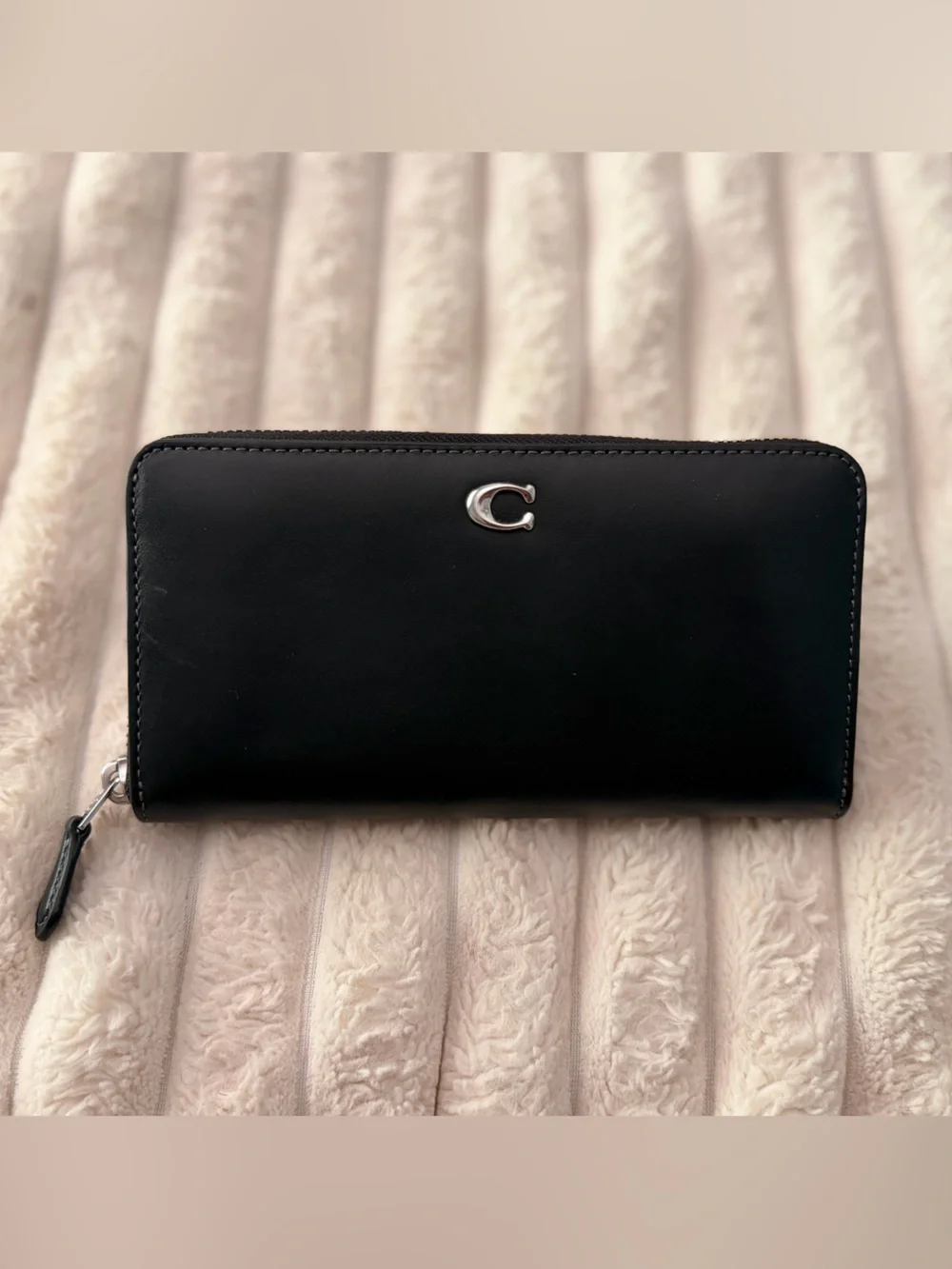 Coach slim zip